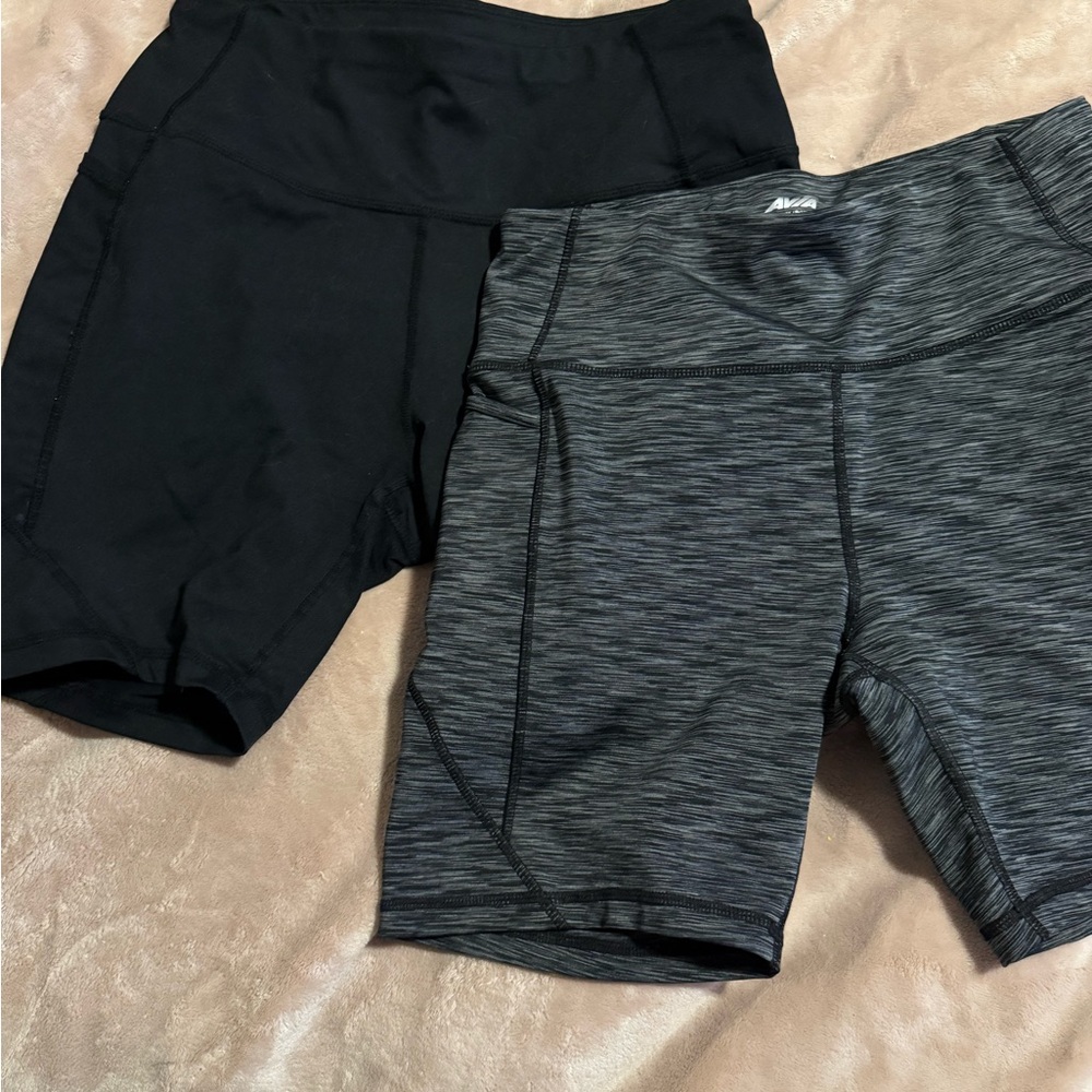 Avia Gray and Black Athletic Bike Shorts,Womens Size M (8-1) With Pockets